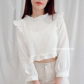 พร้อมส่ง 🎀 เสื้อครอปแต่งระบาย มาพร้อมโบว์ผูกด้านหลัง เสื้อไสตล์เกาหลี Sweet Beatrice Hidden Lover Blouse - BL03