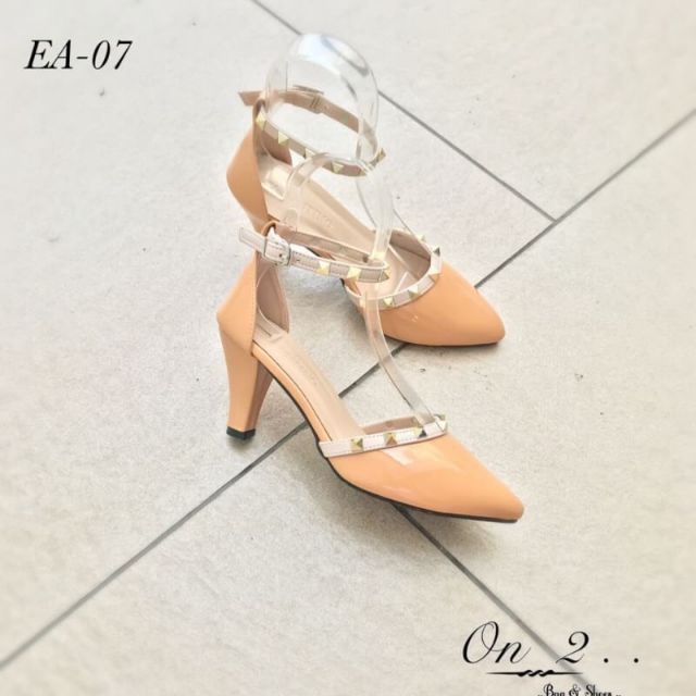 รองเท้า Valentino heel Shoes