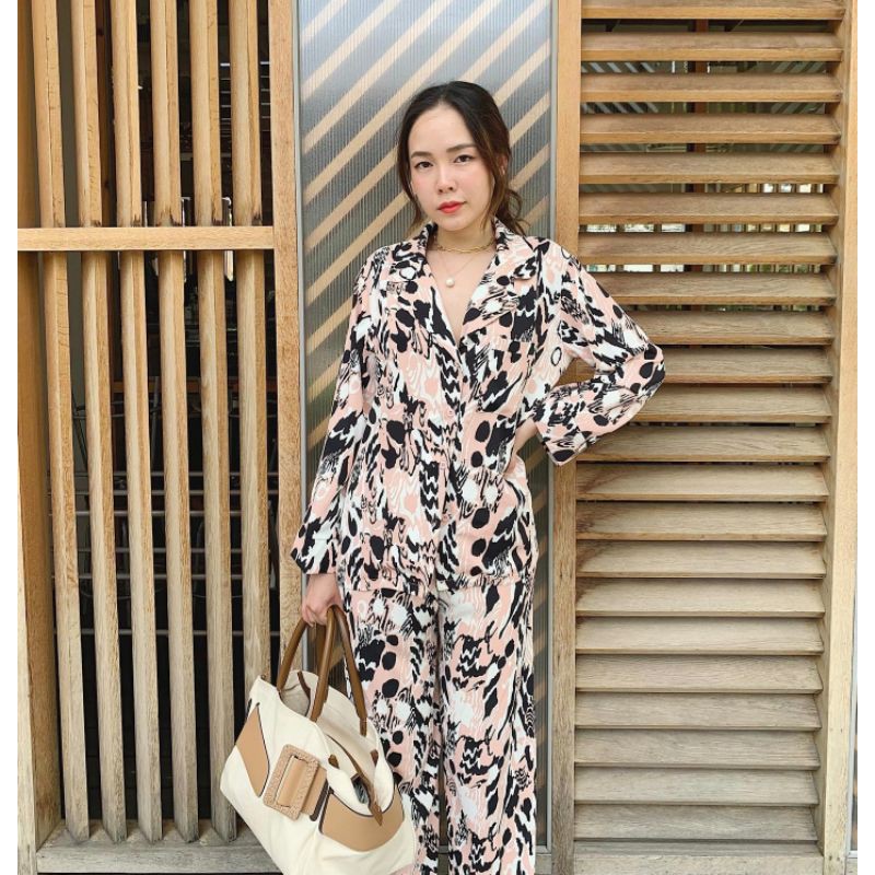 Tshoppppp ชุดเซทพิมพ์ลาย เสื้อแขนยาว+กางเกงขายาว