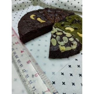 ชาเขียวมัชฉะ _บราวนี่ชาเขียวเนื้อชิววี่ นุ่มหนึบ ผงมัชฉะนำเข้าจากญี่ปุ่น หอมทัชฉะ หวานน้อย