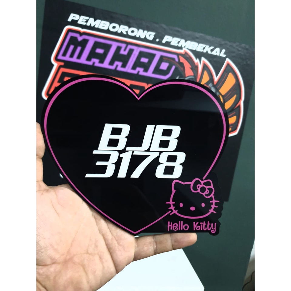MAHADSTORE PLATE CUSTOM HELLO KITTY !