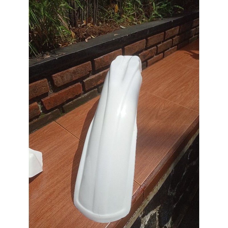 บังโคลนหน้า Yamaha DT 125