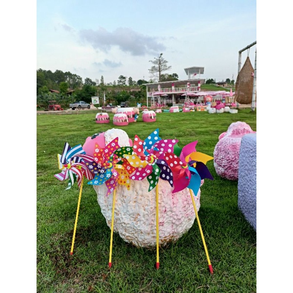 กังหันลมสีรุ้ง พร้อมส่งในไทย กังหันลมเด็กเล่น ขนาด 24ซม.ซื้อ 5 ชิ้นถูกสุดๆ