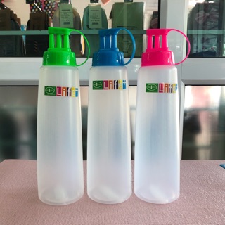 ขวดซอส ขวดบีบ 3 หัว 780 ml ปิดฝาได้ ขวดใส่นมข้น ขวดใส่น้ำหวาน ขวดใส่น้ำจิ้ม