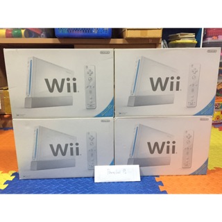 จัดเกมออกกำลังกายไว้เล่นกันปีใหม่ เครื่อง Wii พร้อมจอยโมชั่นพลัสในตัว2ตัว พร้อมเล่นได้2คน สุดคุ้ม