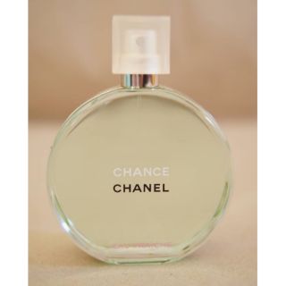 Chanel chanceสีเขียว 100ml แท้ Nobox
ส่ง 1,850 
ปกติ2,190