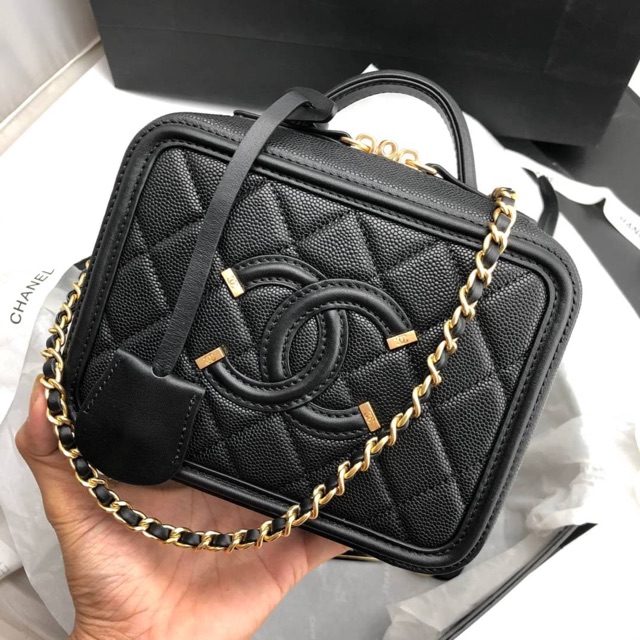 chanel vanity case 17cm