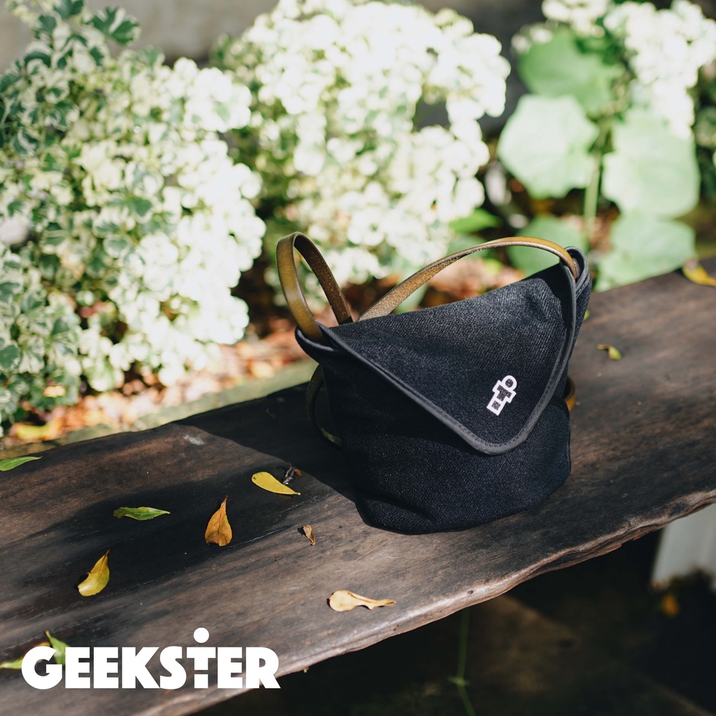 ผ้าห่อกล้อง Geekster รุ่นใหม่ ( Camera Lens Wrapping Cloth / Bag / Pouch / ผ้า / ผ้าห่อ / ถุงใส่เลนส์  )