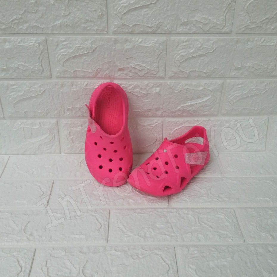 รองเท้าเด็ก Crocs Iconic รองเท้าลำลอง มือสอง ขนาด C9