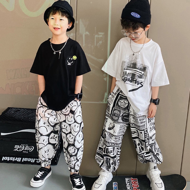 💚Pinx💚เด็กฤดูร้อนแขนสั้นชุด เด็กใหม่ฤดูร้อนเสื้อผ้าหล่อวัยกลางคนเด็กผ้าฝ้ายเสื้อยืดหลวมกางเกงกันยุง