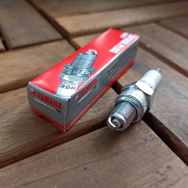 หัวเทียน Yamaha NGK - C6HSA