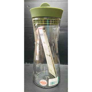 HARIO WATER JUG สีเขียวขี้ม้า (ฝายางเปิดปิดได้)