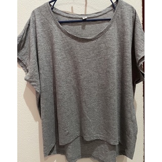 Uniqlo  เสื้อยืด size M