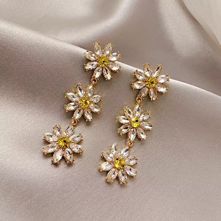 Lalaling - Elegant Yellow Crystal Flower Petals