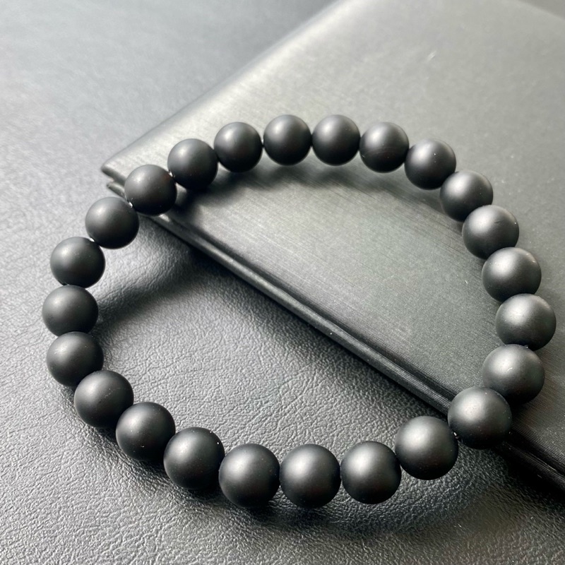 กำไลหินแท้ หินโอนิกซ์สีดำ ผิวด้าน (Matte Black Onyx) 6-10mm
