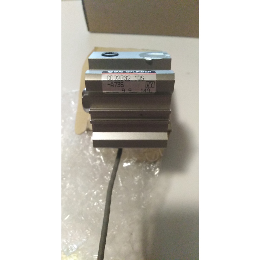 SMC : CDQ2B32-10S -A735  พร้อม Reed Auto Switch  D-A73  Pneumatic Compact Cylinder 32mm Bore, 10mm S