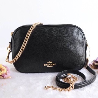 Coach Isla Chain Crossbody Bag มาใหม่มีให้เลือกหลายสีเลยจ้า ราคาดีสุดๆ รีบสั่งก่อนของหมดนะคะ