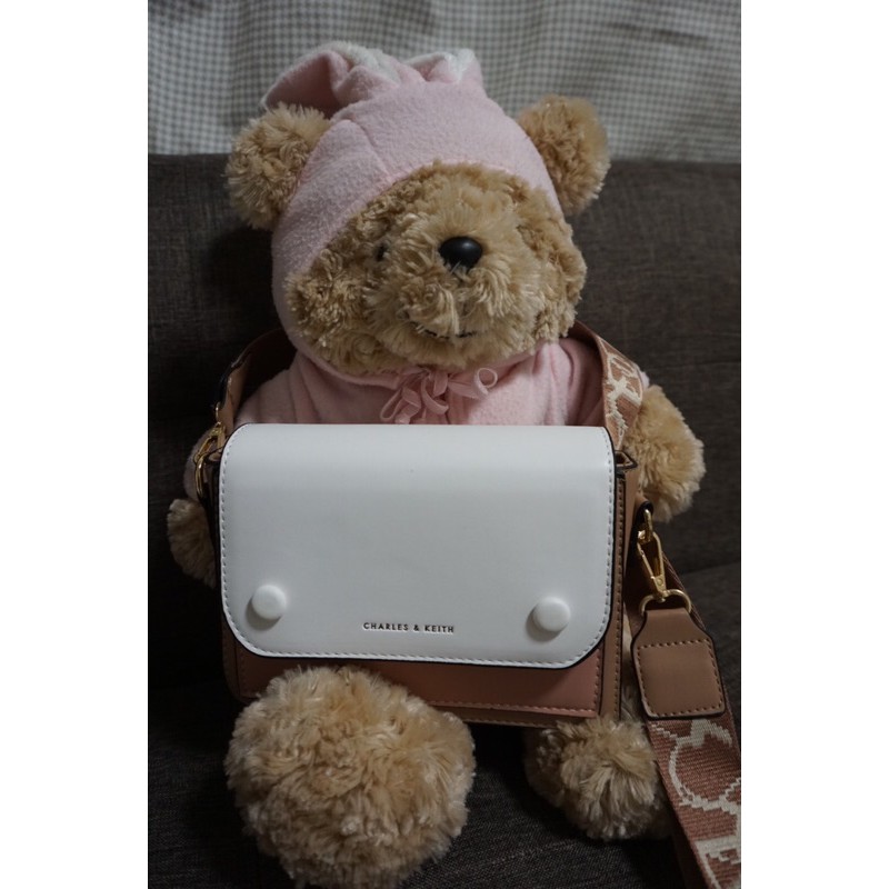 กระเป๋าสะพายข้างแนวCK