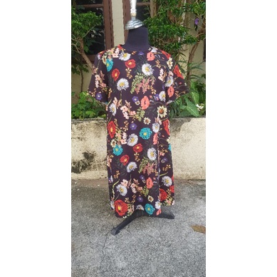 Dress ดอกไม้ยี่ห้อ Zara (ป้ายไม่มี) แต่แท็กขาว ยังมีอยู่ size L