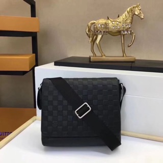 กระเป๋า LV messenger hi-end1:1 พร้อมส่งค่ะ