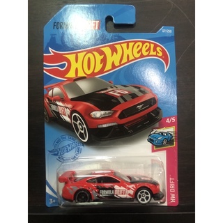 Hotwheels Custom 18 Ford Mustang GT