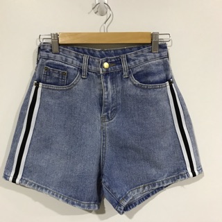 Short jeans