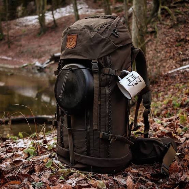 送料無料/プレゼント付♪ フェールラーベン FJALLRAVEN シンギ48 Singi