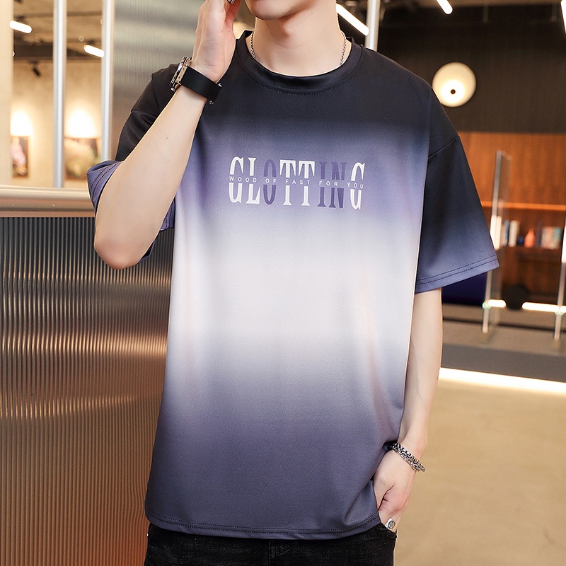 Boy.shop ✨เสื้อยืดผู้ชายคอกลมสกรีนลายอักษรภาษาอังกฤษมาพร้อมสีทรีโทนไล่สีสุดเท่ห์ มีให้เลือกถึง 4 สี พลาดกันนะค้าบ ️