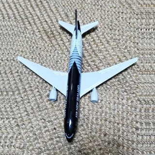 Diecast โมเดลเครื่องบินจําลอง A320 A380 Air Concord Boeing 737 747 ของเล่นสําหรับเด็ก