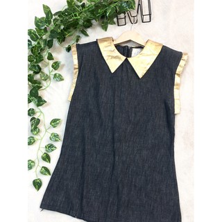 D159Wเสื้อเกาหลีมือ2,สีน้ำเงินแบบผ้ายีนส์,คอปก,แขนแบบปีกนก,แต่คอและขอบแขนด้วยผ้าคล้ายหนังสีทอง,มีซิปหละง,Mอก35,มีตำหนิ