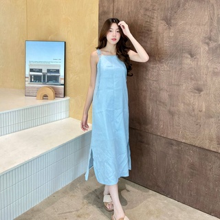 SUUBE Penne dress-Baby blue เดรสยาวสายเดี่ยว ผ่าข้างทรงเอ สายผูกปรับได้ ผ้าลินิน100%มีซับในและกระเป๋าข้าง