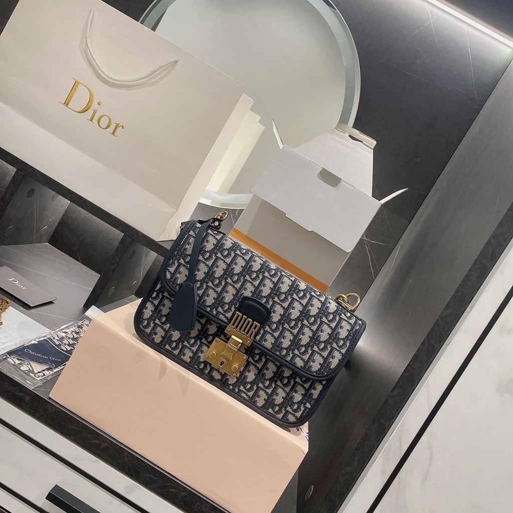 Dior Vintage ถูกที่สุด พร้อมโปรโมชั่น - พ.ค. 2022 | BigGo เช็คราคา 