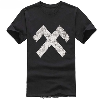 [S-5XL] เสื้อยืด พิมพ์ลายสัญลักษณ์ Jumis Latvia Latvian Fertility God Sign Insignia Religion สําหรับผู้ชาย