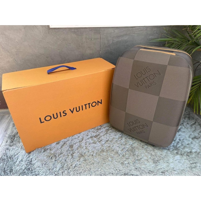 100% authentic brand name bags  🧳 Used Louis Vuitton damier geant conquerantกระเป๋าเดินทางล้อลากรุ่นนี้ มือสองของแท้100%