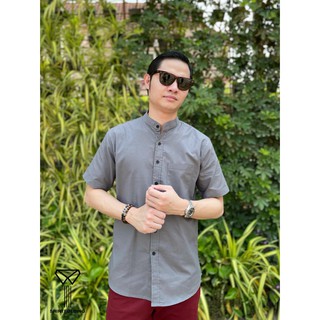 SHIRTFOLDING เสื้อเชิ้ต แขนสั้นคอจีน กระดุมดำ สีเทาดิน สีเขียวขี้ม้า สีเขียวเข้ม สีเหลืองมัสตาส สีดำ