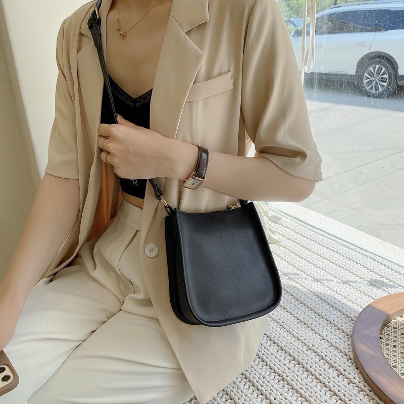 กระเป๋าสะพายข้างผู้หญิงทรงยาวมาใหม่Ks369