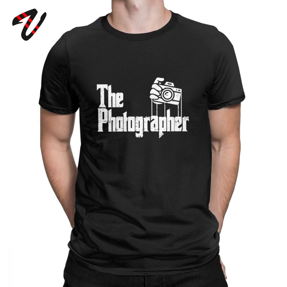 เสื้อยืดแขนสั้น ผ้าฝ้าย 100% พิมพ์ลาย The Photographer 90s Godfather สไตล์คลาสสิก สําหรับผู้ชาย