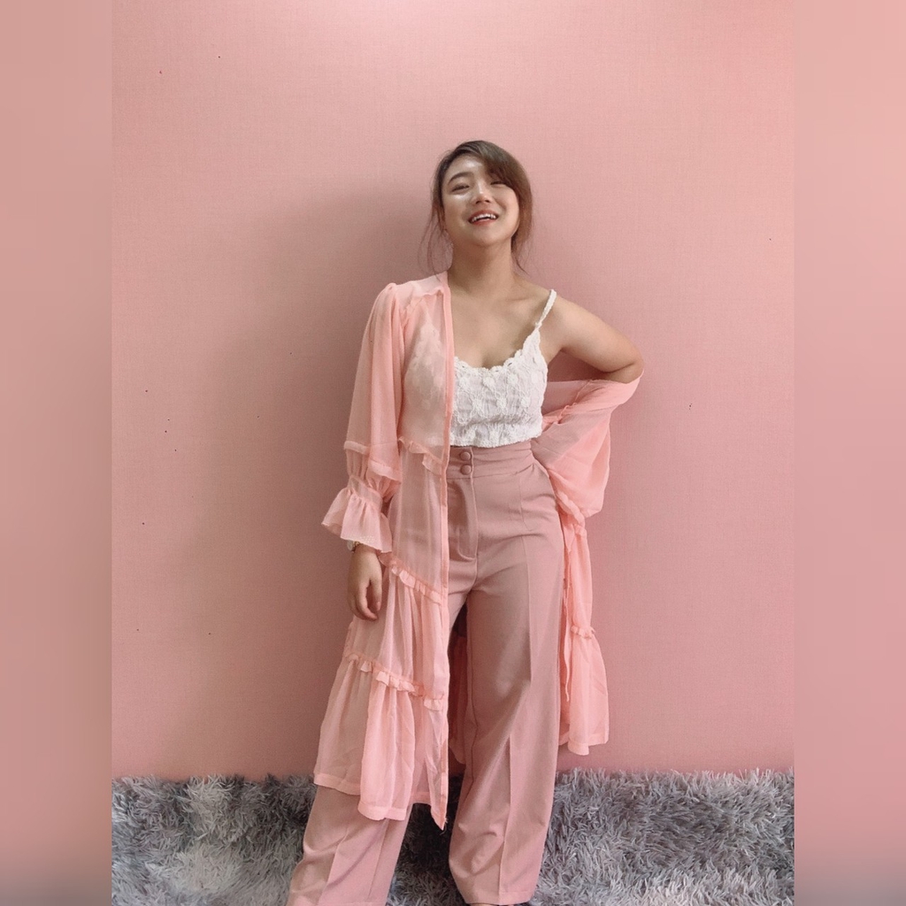 เสื้อคลุมแฟชชั่นสวยๆ ผ้าชีฟอง ใส่สบาย ใส่ได้ทุกโอกาศ ผ้าบางเบา มีอยู่หลากสีให้เลือกด้วยนะคะ สินค้าพร้อมส่ง