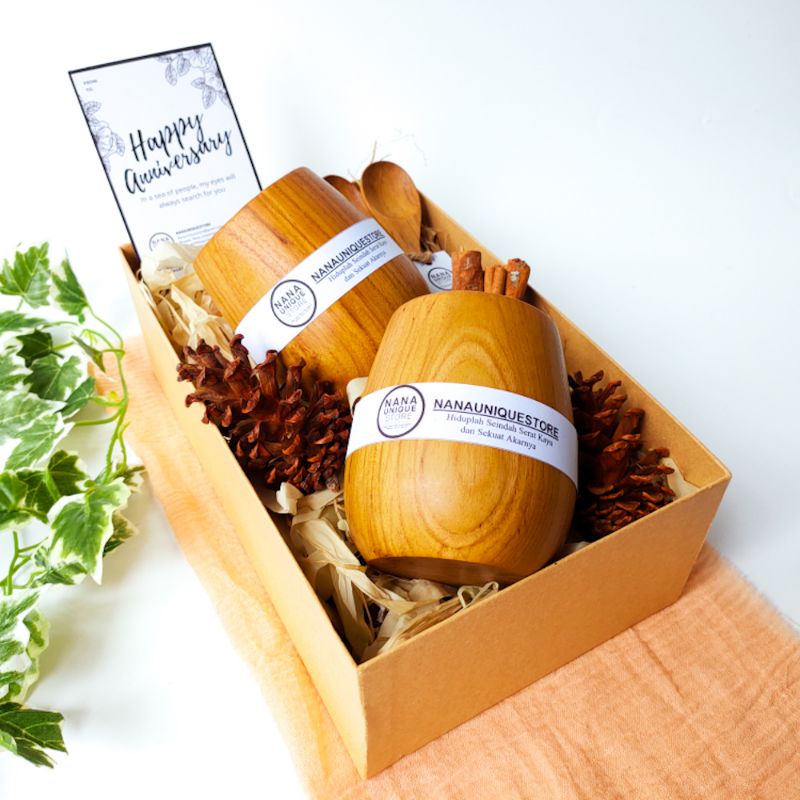 WEDDING HAMPERS BIRTHDAY GRADUATION SOUVENIR WEDDING GIFT BOX ANNIVERSARY GIFT