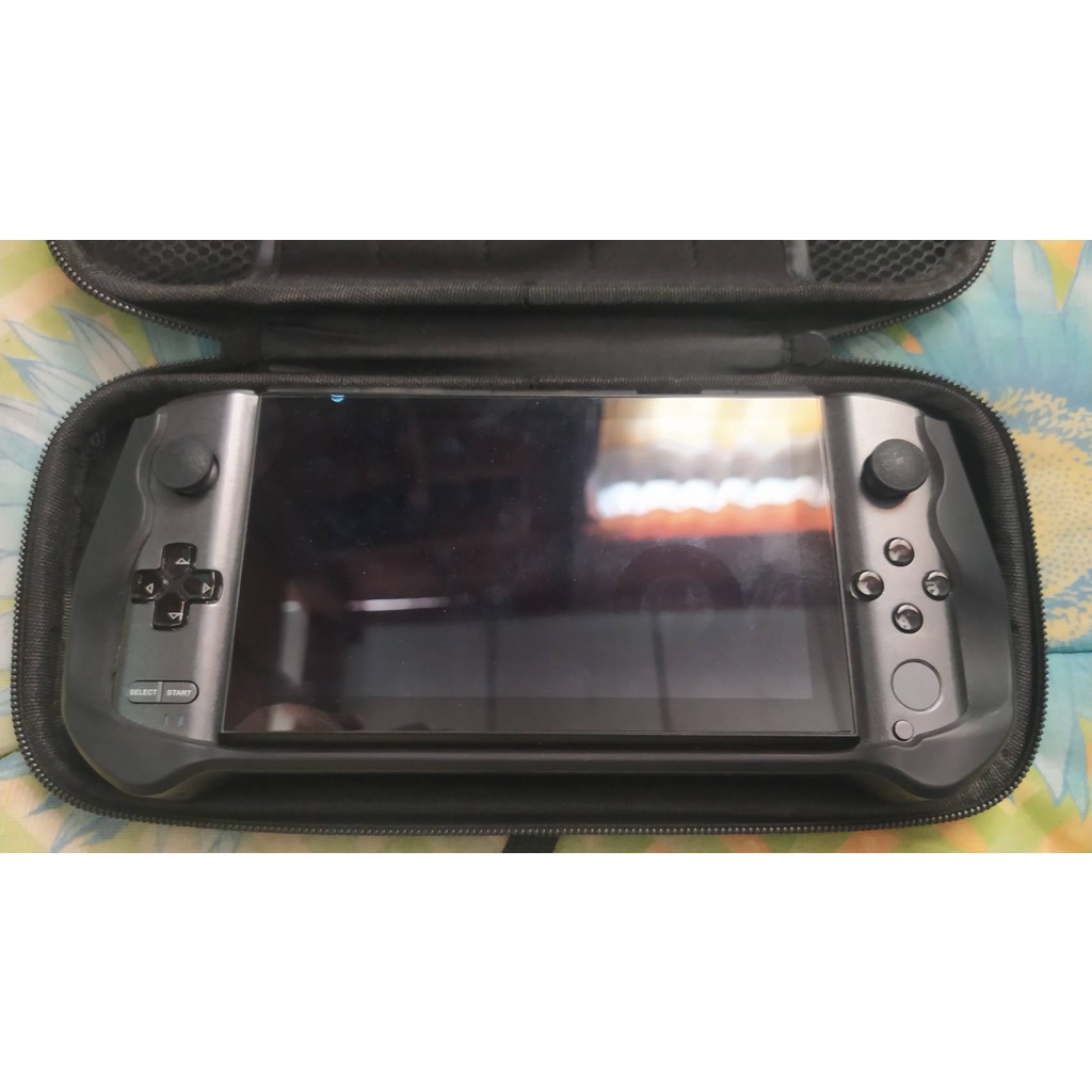 gpd win3 เครื่องเล่นเกม AAA gaming พกพา ระบบ windows (มือสอง)