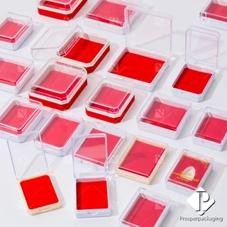 กล่องพลาสติกใส่พระ เหรียญ เข็มกลัด หรือสินค้า อื่นๆได้หลากหลาย ภายในเป็นแบบปูเรียบ มีโฟมบุผ้ากำมะหยี่รอง เพิ่มมูลค่า
