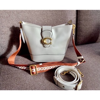 COACH TAIL BUCKET BAG