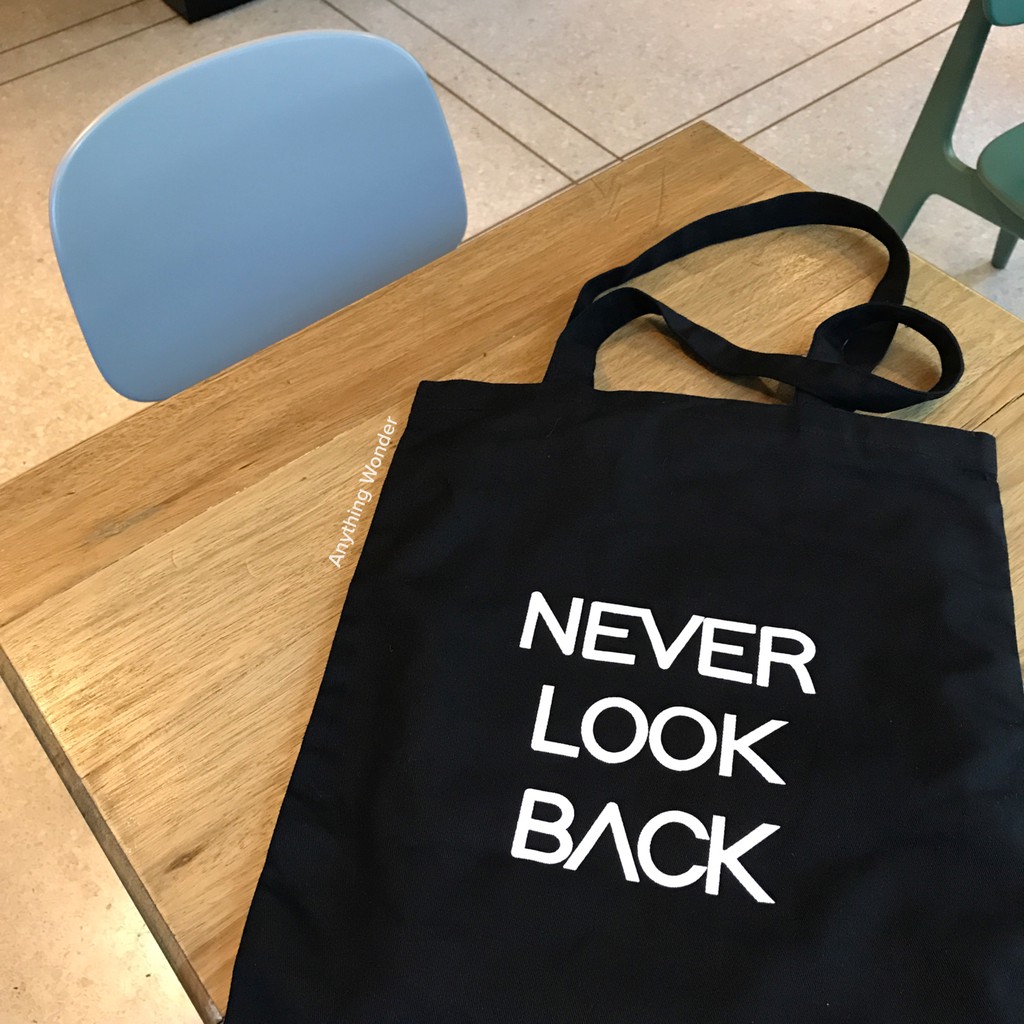 Never Look Back Tote Bag กระเป๋าผ้า