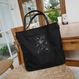 ReStock!! 💞 งานขายดีค้า ได้ กระเป๋าสะพายไหล่ ทรง TOTE จากแบรนด์ PRADA แท้ 🍭
