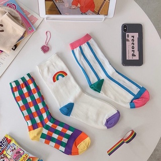 แหล่งขายและราคา(พร้อมส่ง🛻)ถุงเท้ายาวสไตส์ญี่ปุ่น 🧦🌈🌷น่ารัก สดใสมาก มีให้เลือก 3 ลาย cute สุดๆอาจถูกใจคุณ