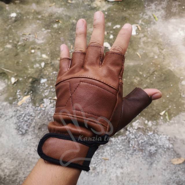 ถุงมือหนัง ซื้อ 1 แถม 1