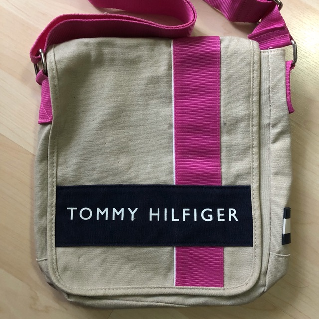 กระเป๋า Tommy มือสอง ของแท้