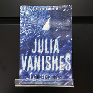 Julia Vanishes - Catherine Egan