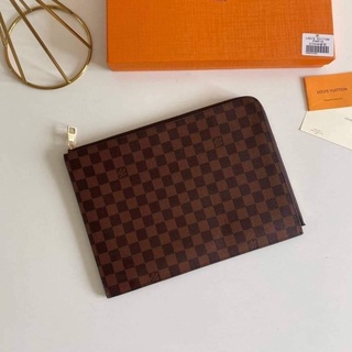 สินค้าส่งจากไทย💯 กระเป๋า Louis Vuitton clutch แบบถือทรงคลัทช์ หนังแท้