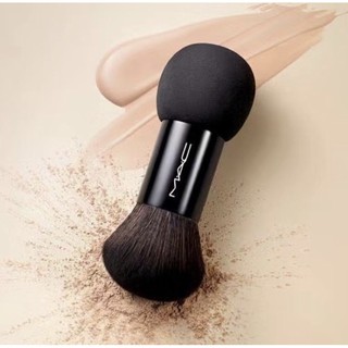 MAC แปรง Duo Brush แปรงแต่งหน้า2in1 ลงได้ทั้งรองพื้นและแป้งในด้ามเดียว